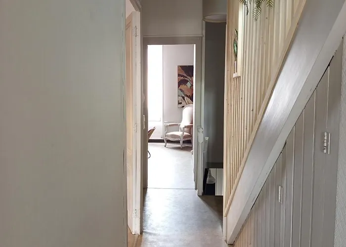 T2 Avec Terrasse - Centre De *